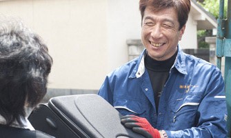 東洋クリーナー収集員